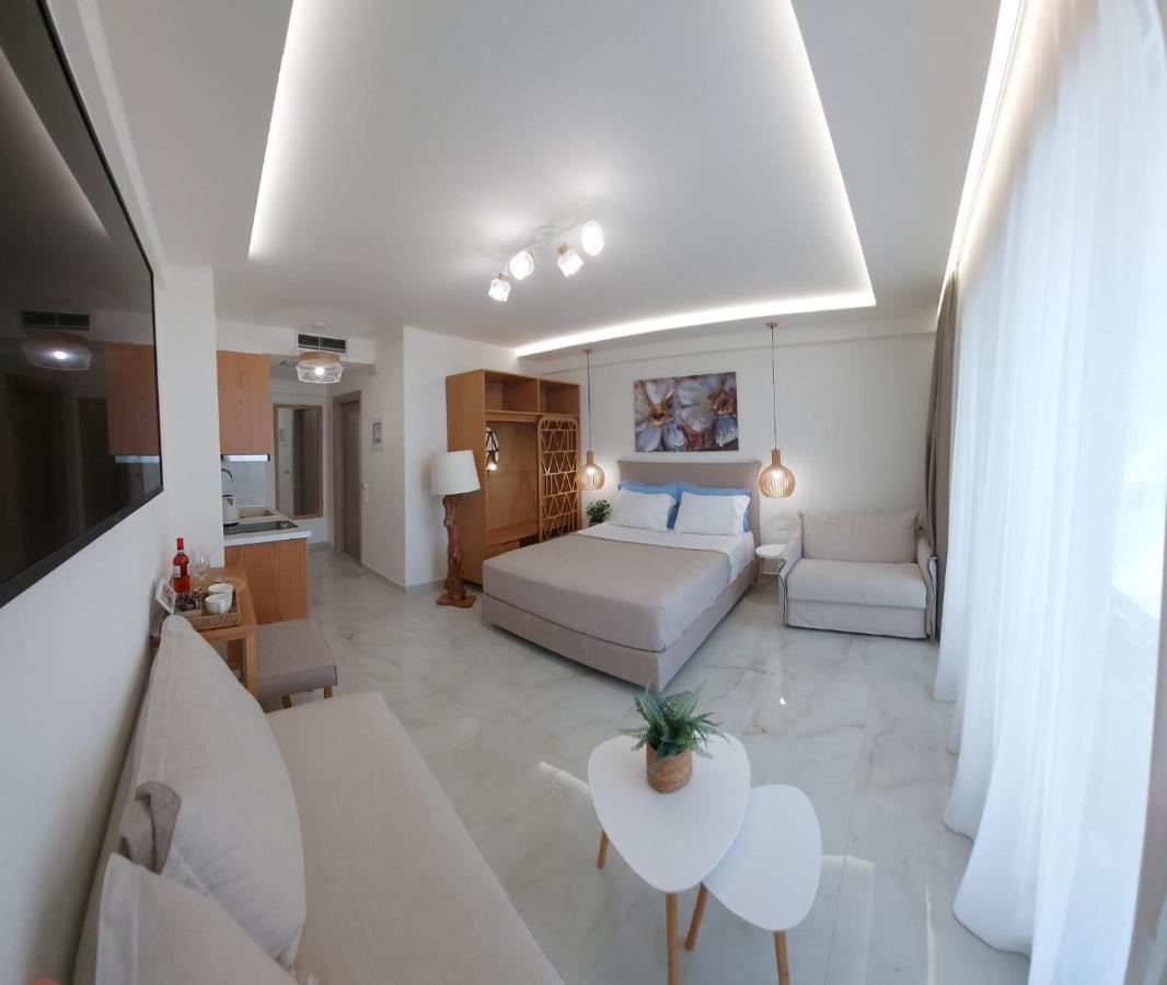Wide Blue Luxury Boutique Suites เนโอสมาร์มาราส ภายนอก รูปภาพ