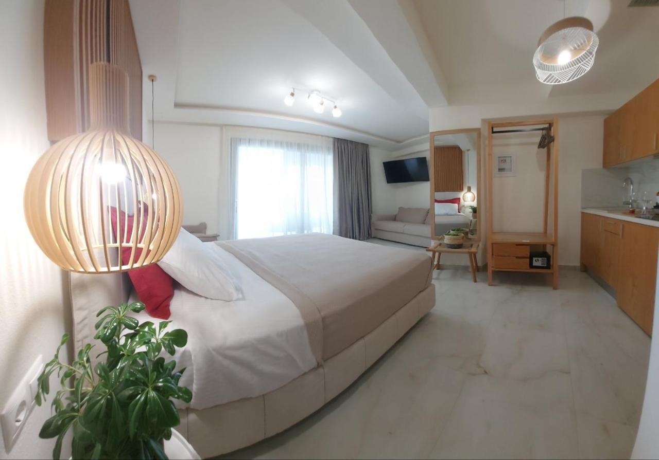 Wide Blue Luxury Boutique Suites เนโอสมาร์มาราส ภายนอก รูปภาพ