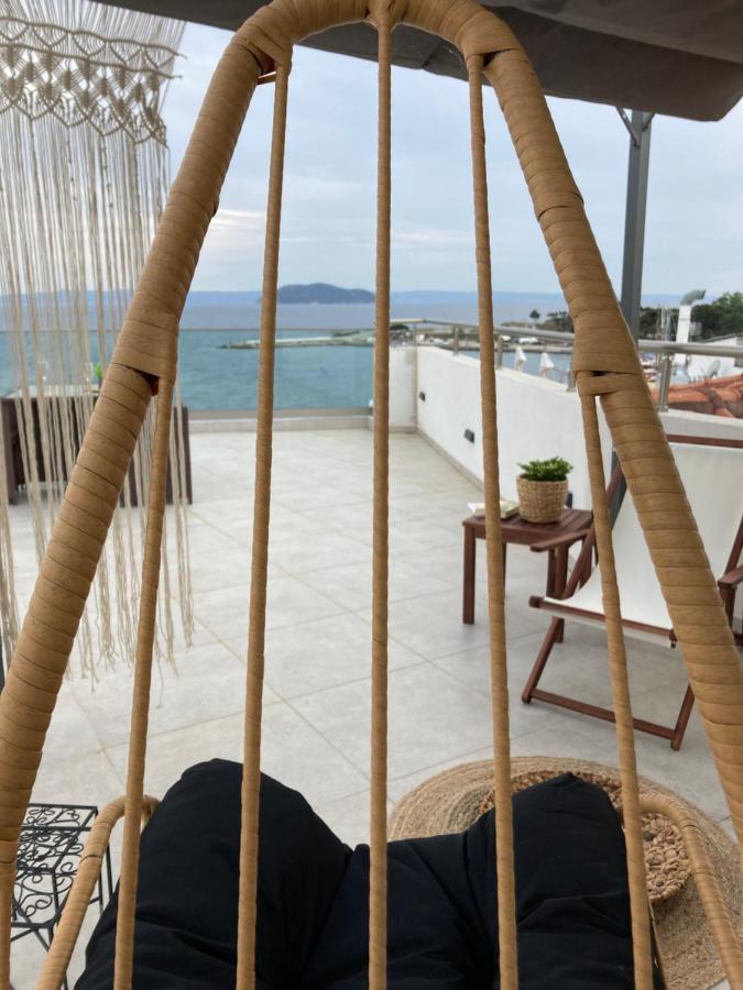 Wide Blue Luxury Boutique Suites เนโอสมาร์มาราส ภายนอก รูปภาพ