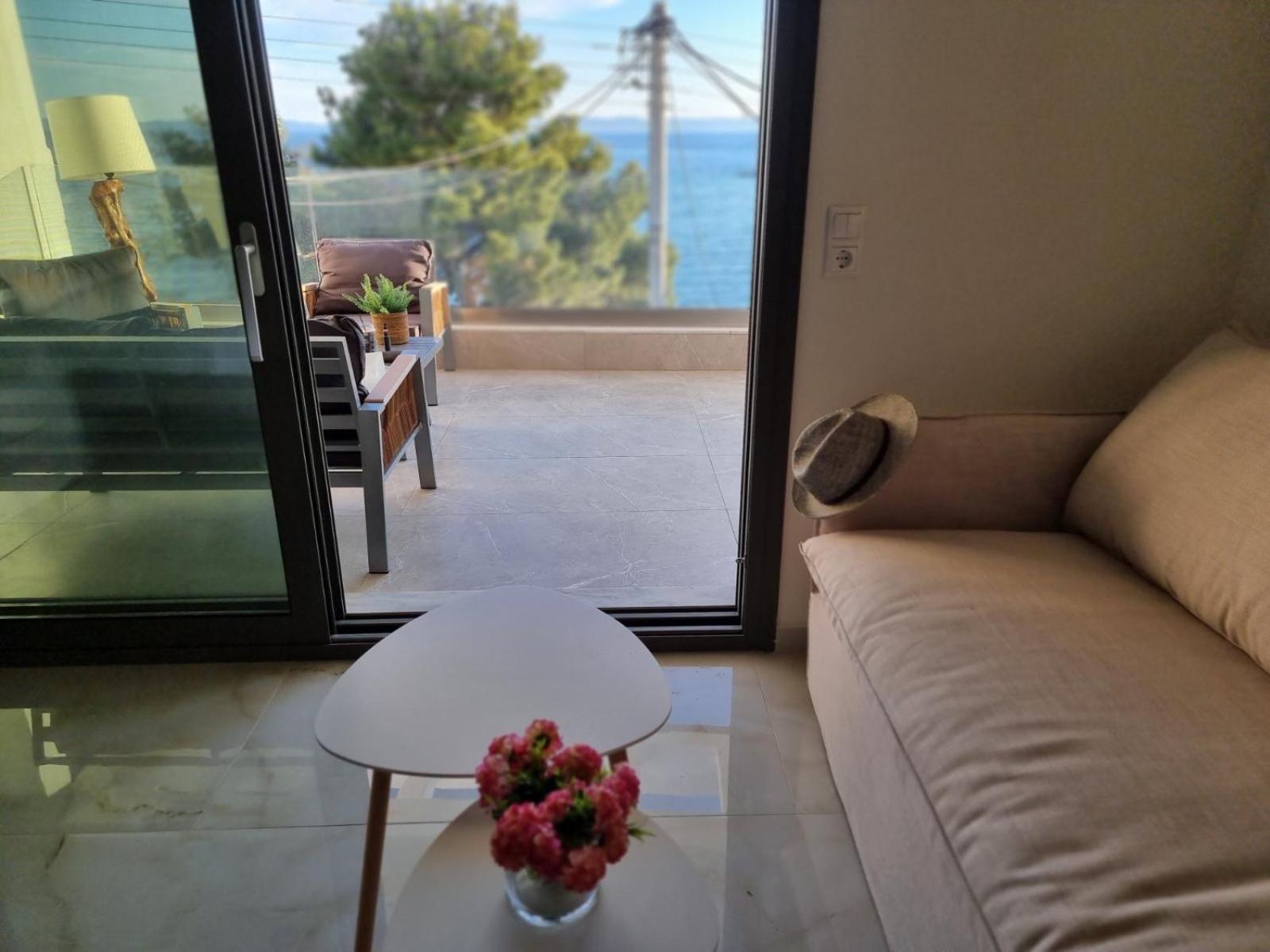 Wide Blue Luxury Boutique Suites เนโอสมาร์มาราส ภายนอก รูปภาพ